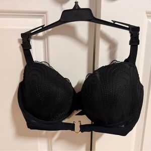 Intimissimi Elegant Black Embroidered Bra